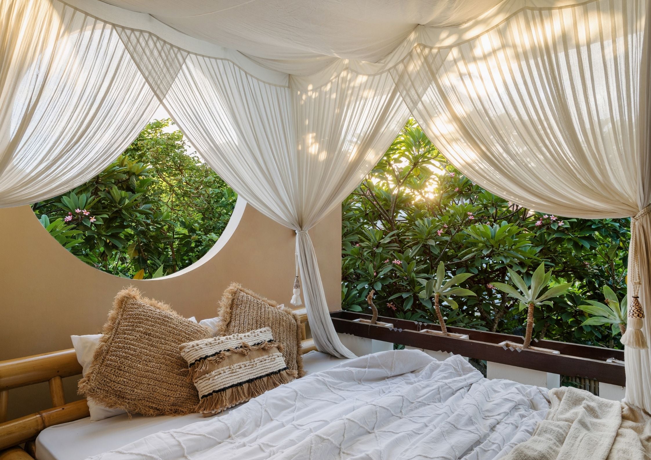 Raffia Burlap Natural Pillowcase