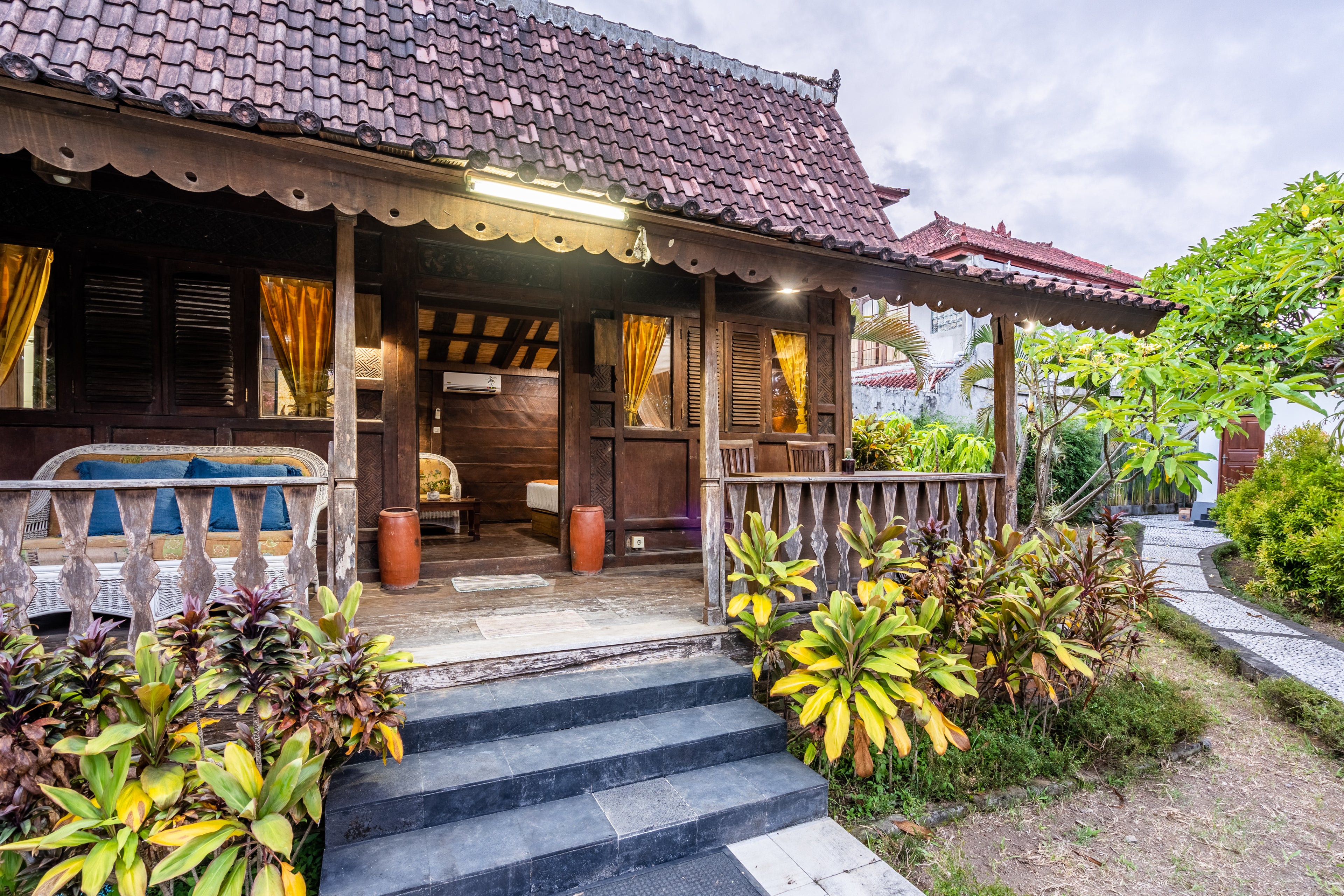Balinese Wooden House 20 Feet Long