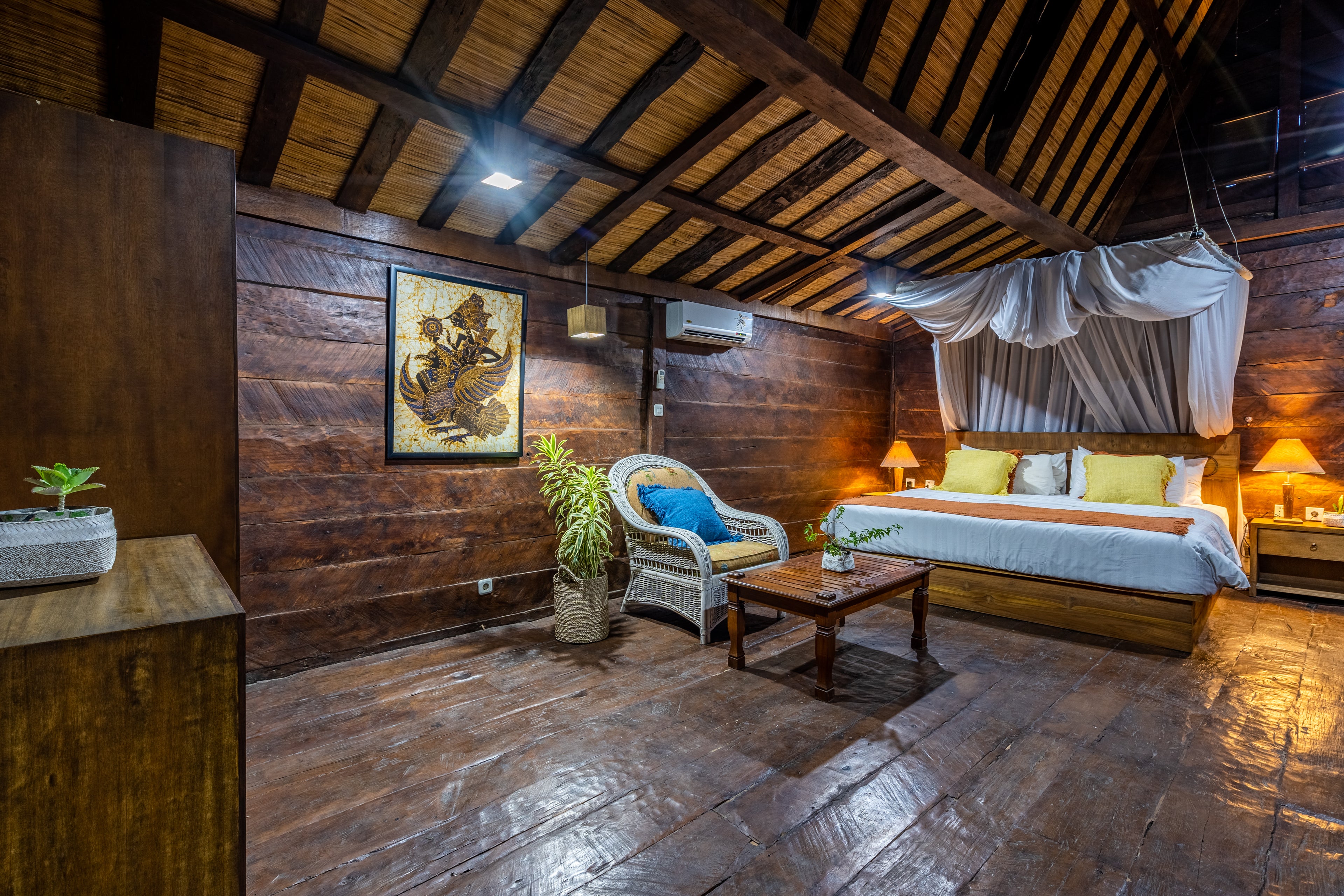 Balinese Wooden House 20 Feet Long